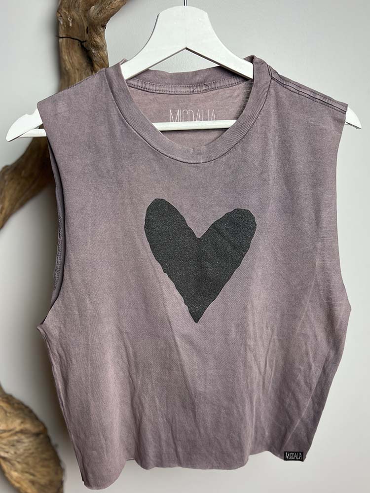 black heart crop top