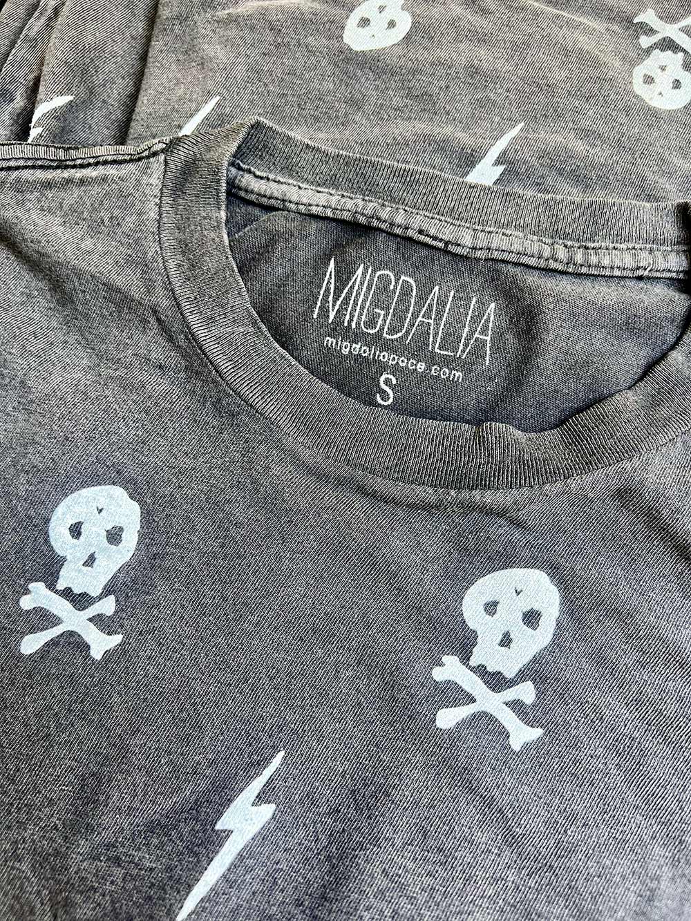 Folded Shirt w/ Skulls