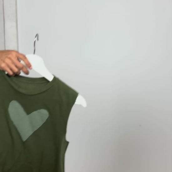 vintage green crop top with heart design, video loop