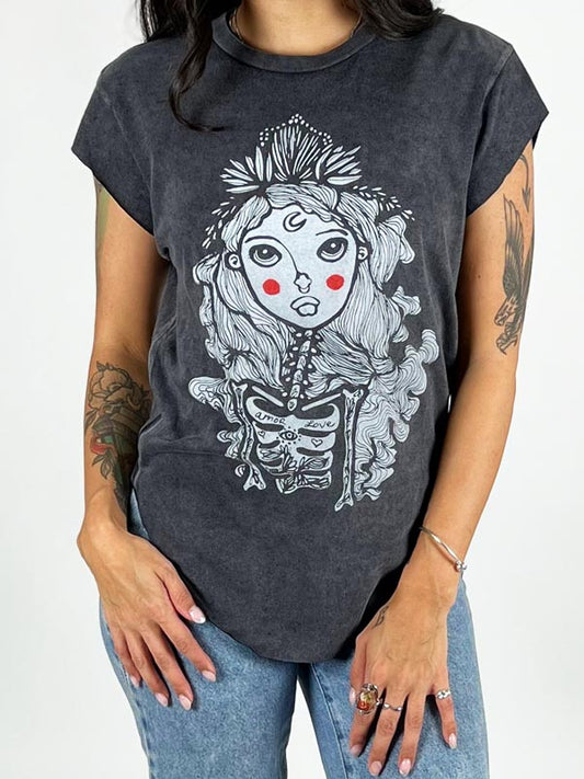 Skeleton girl graphic design boyfriend tee