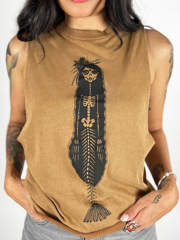 Model wearing a Muertos Mermaid Graphic Boyfriend Muscle Tank, color camel