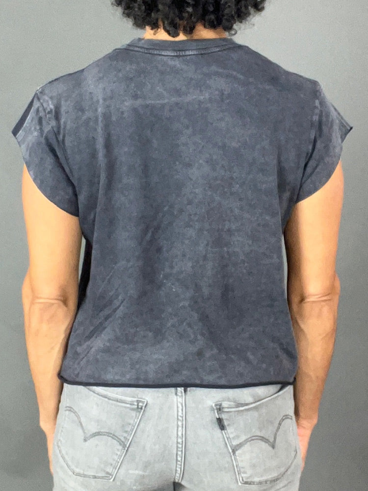 back view of tee