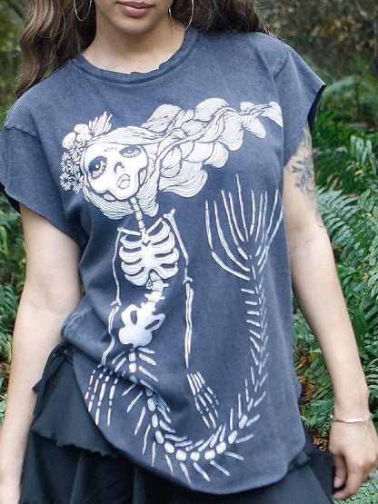 third eye skeleton mermaid graphic tee