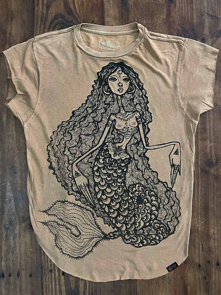 Pretty Mermaid design on comfy tee