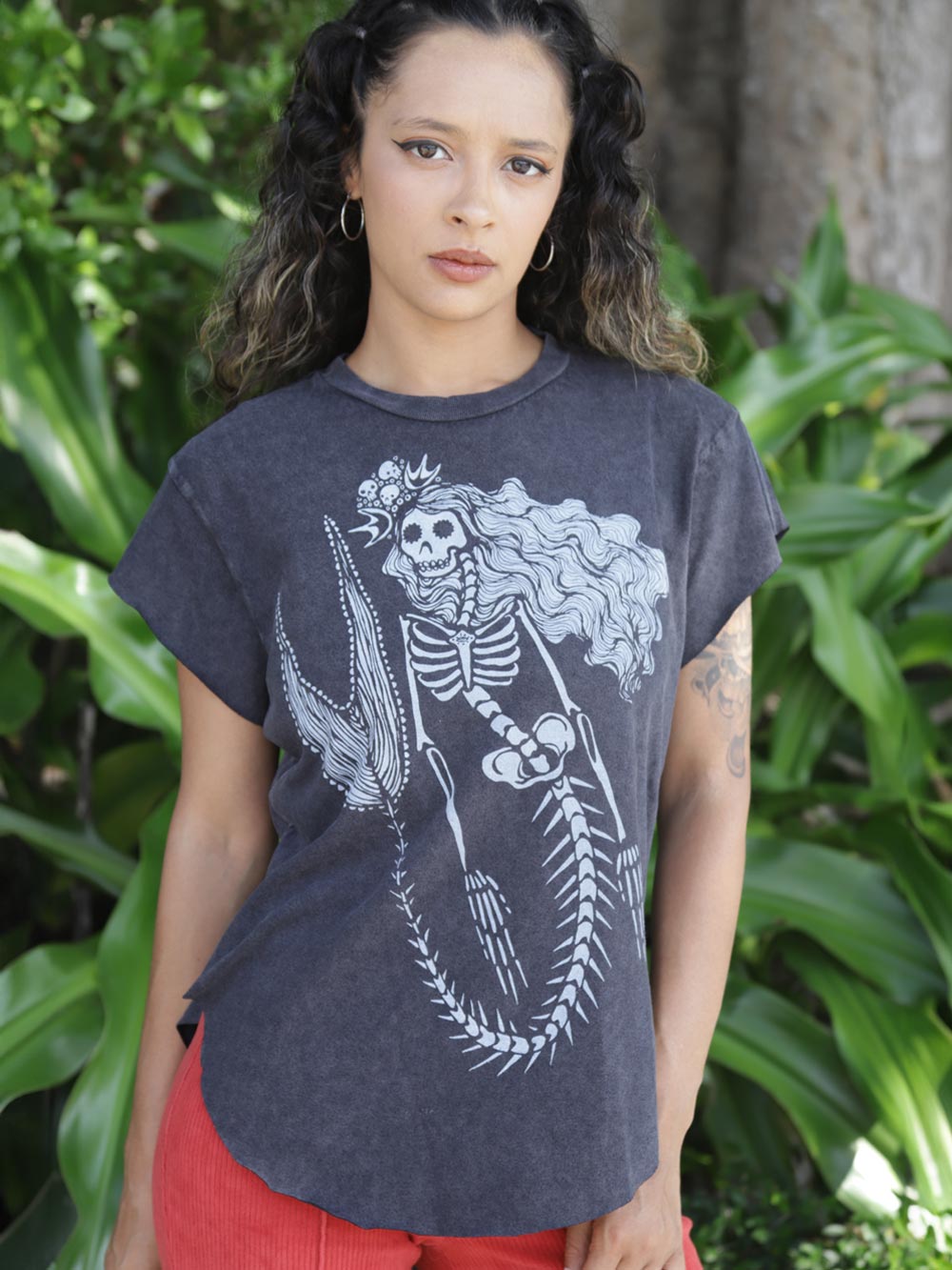 Skeleton Mermaid Tee | Hand-drawn | Mazu