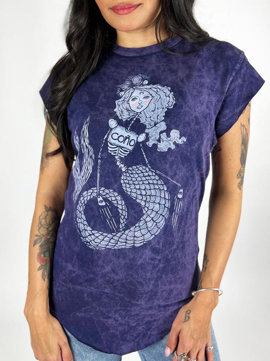 Skeleton Mermaid Coño Graphic Boyfriend Tee